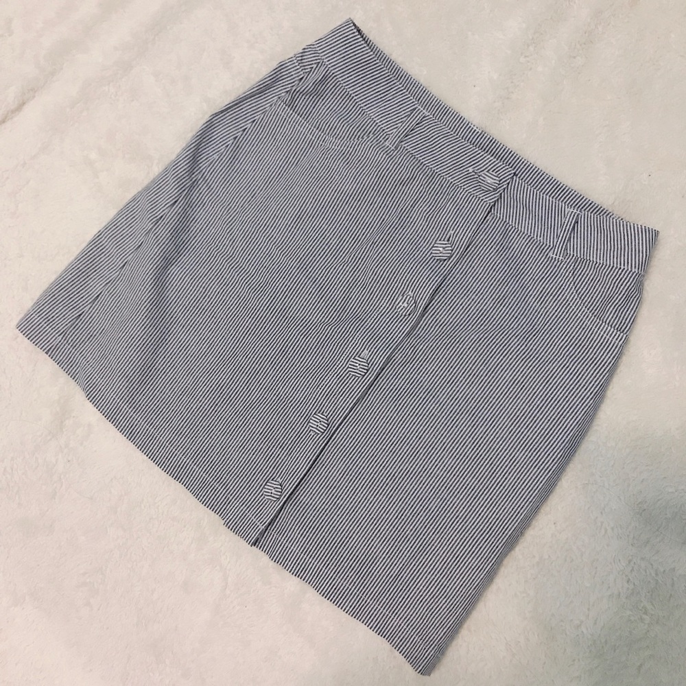 FOREVER21 striped miniskirt with buttons